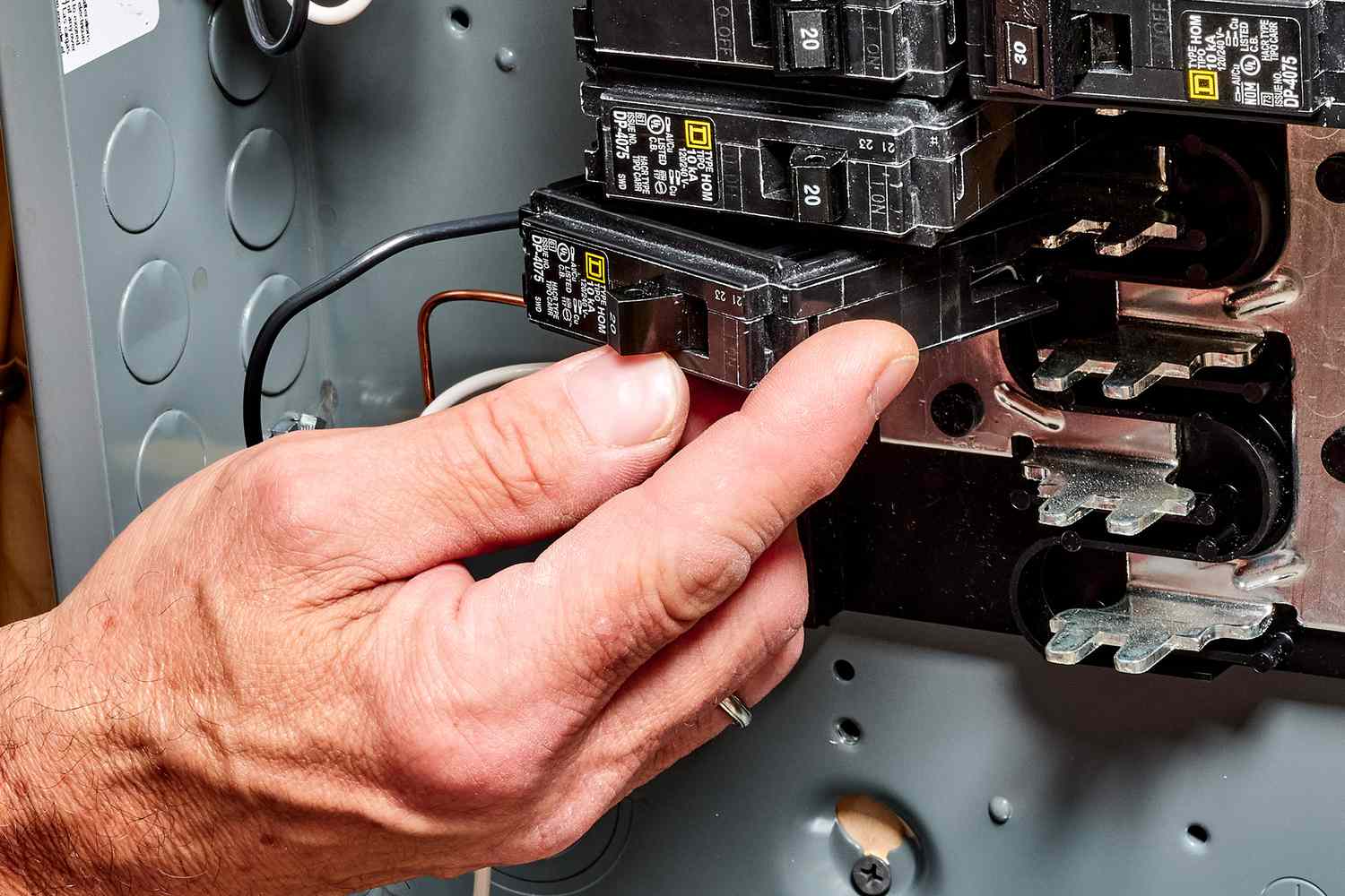 Circuit Breaker Replacement – Mill Creek, WA
