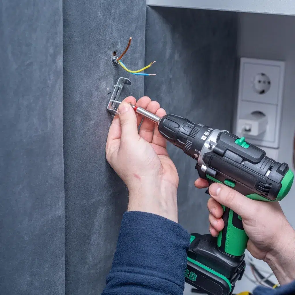 Why Everett Homeowners Trust In-House Electric for Subpanel Work