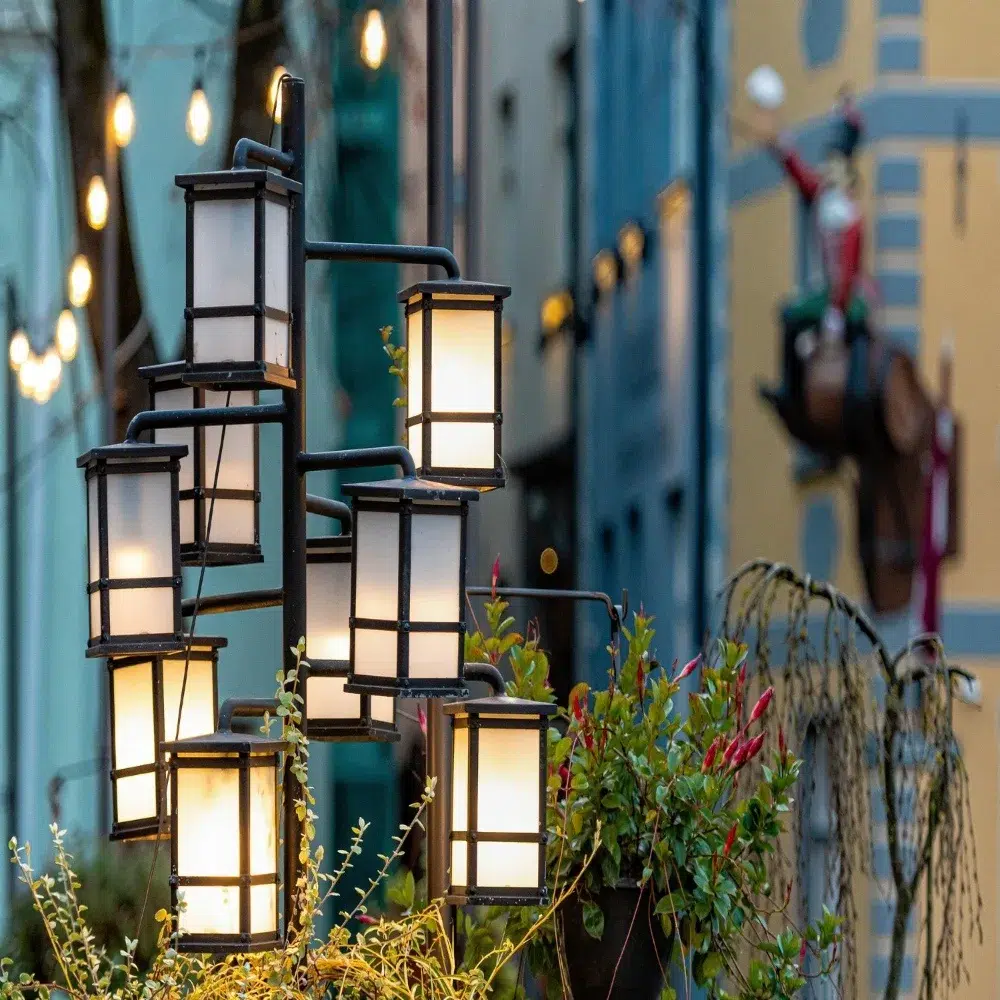 exterior lighting in Everett