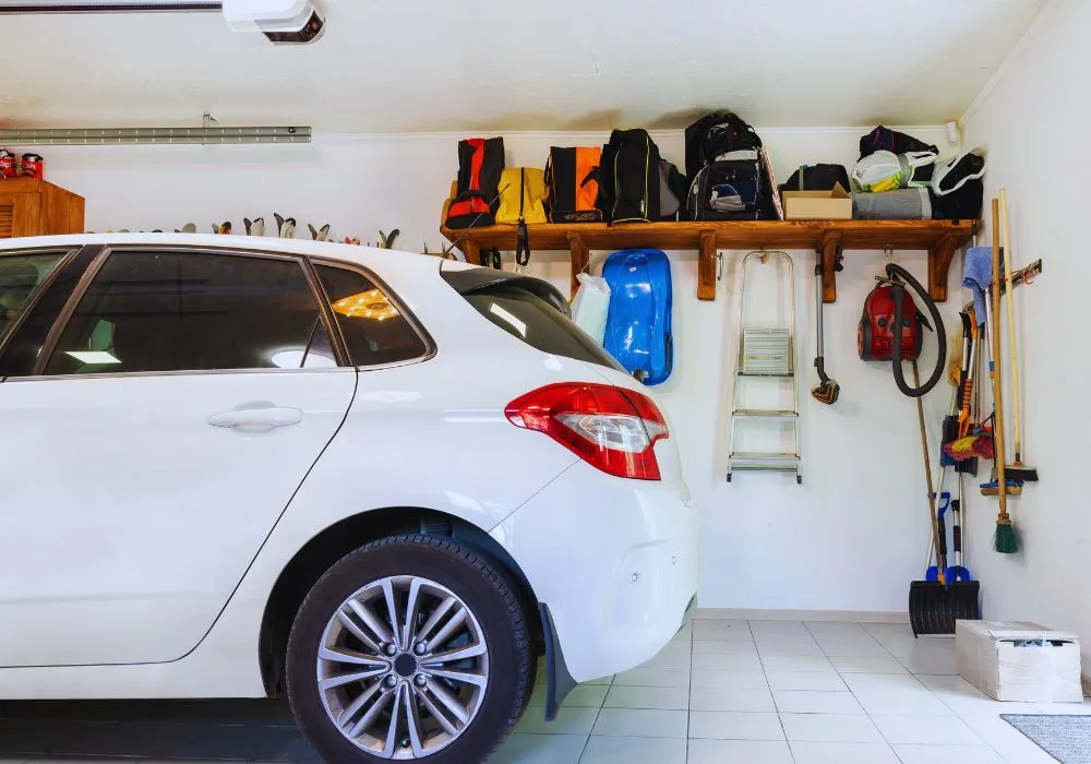 garage lighting in Lynnwood