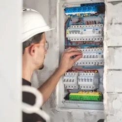 Why a Dedicated Circuit Makes a Difference in Everett